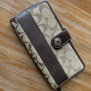 Authentic Brown Signature Coach Wallet